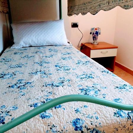 Residenza Rosa Maria Apartment Orosei Bagian luar foto