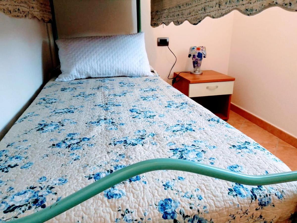 Residenza Rosa Maria Apartment Orosei Bagian luar foto