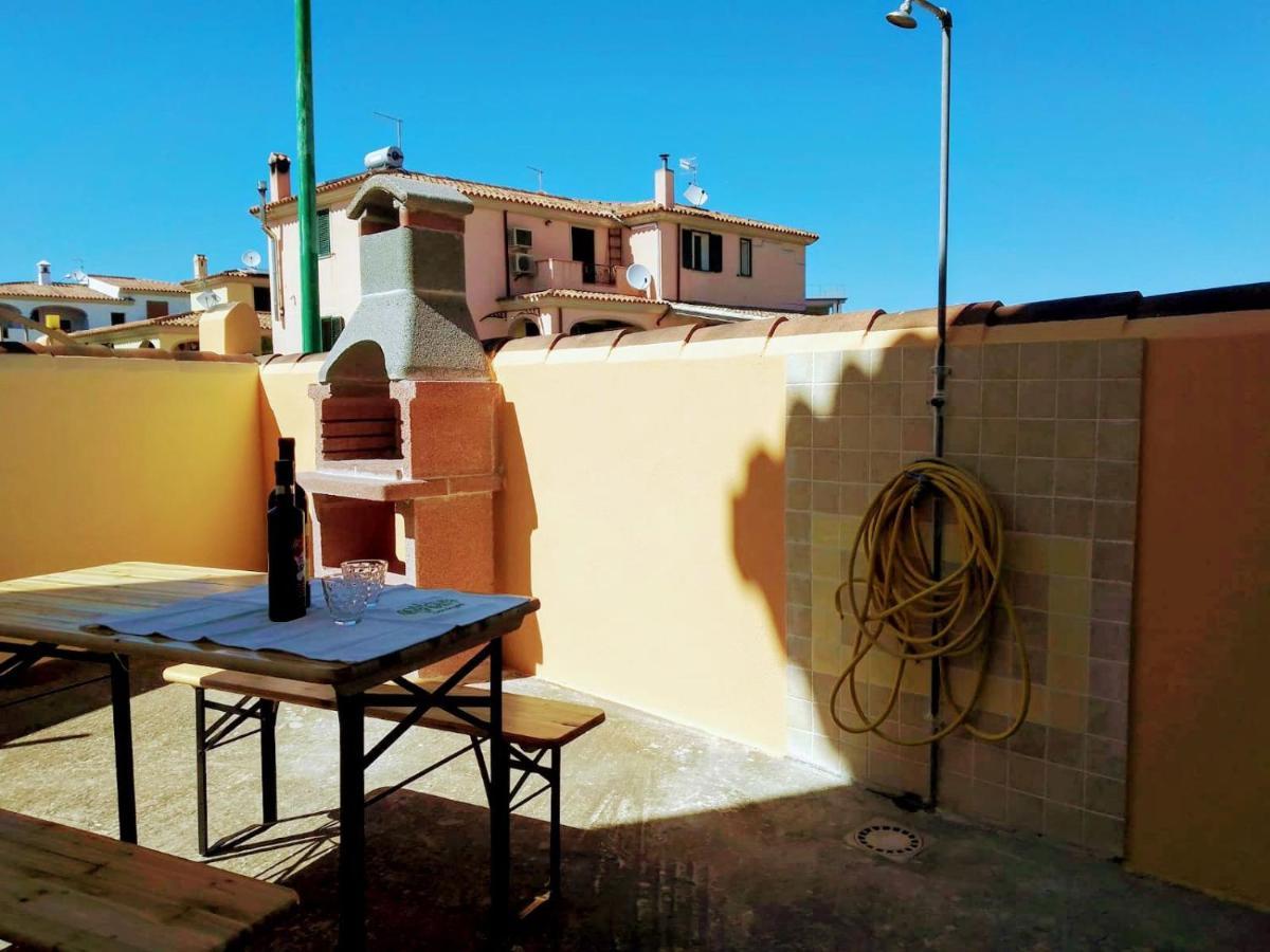 Residenza Rosa Maria Apartment Orosei Bagian luar foto